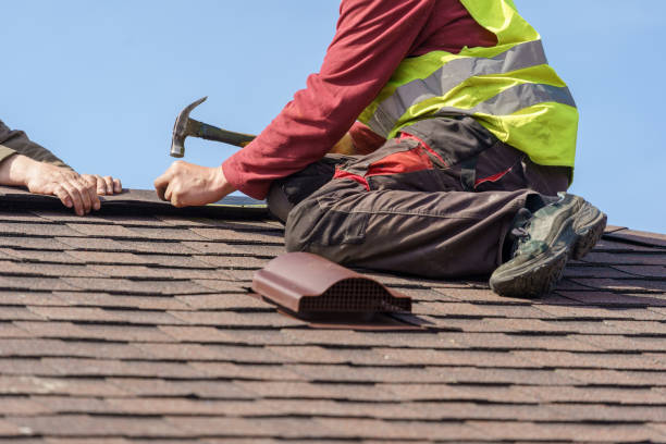 Best Flat Roof Repair Services  in Horicon, WI